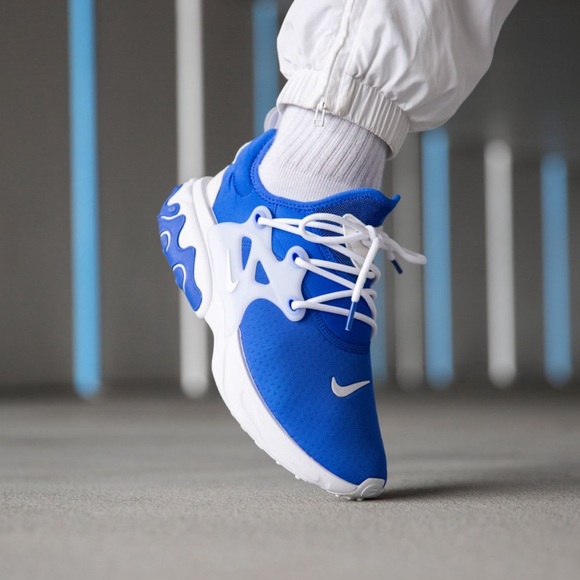 Nike Shoes - Nike react presto sneakers